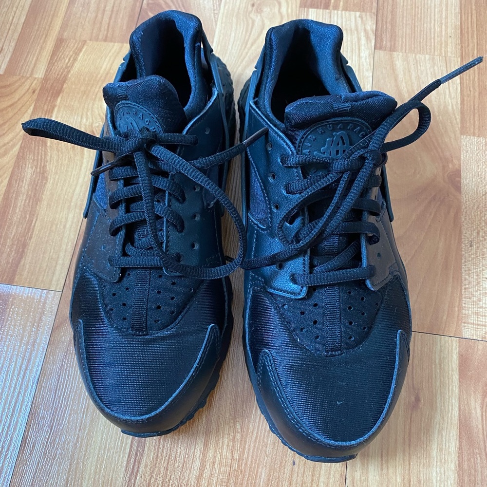 Nike huarache fashion sneakers